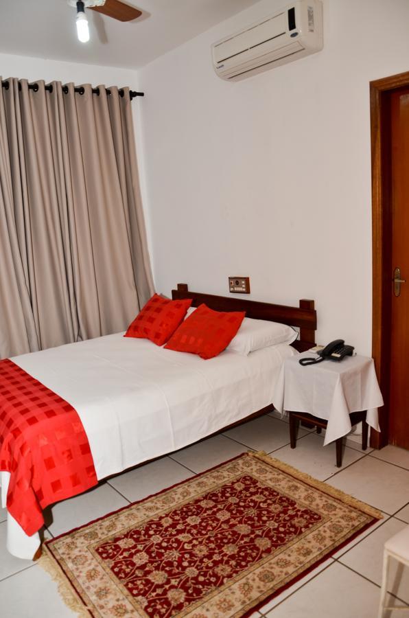 Pousada Victor Ribeirao Claro Exterior photo